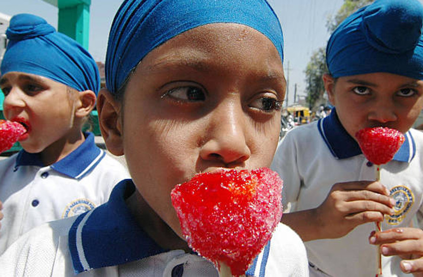 गर्मी सताए तो कूल-कूल मजेदार लगता है रंगीन आइस गोला, मगर सेहत के लिए…-Colorful ice gola looks cool when the heat is hot, but for health…