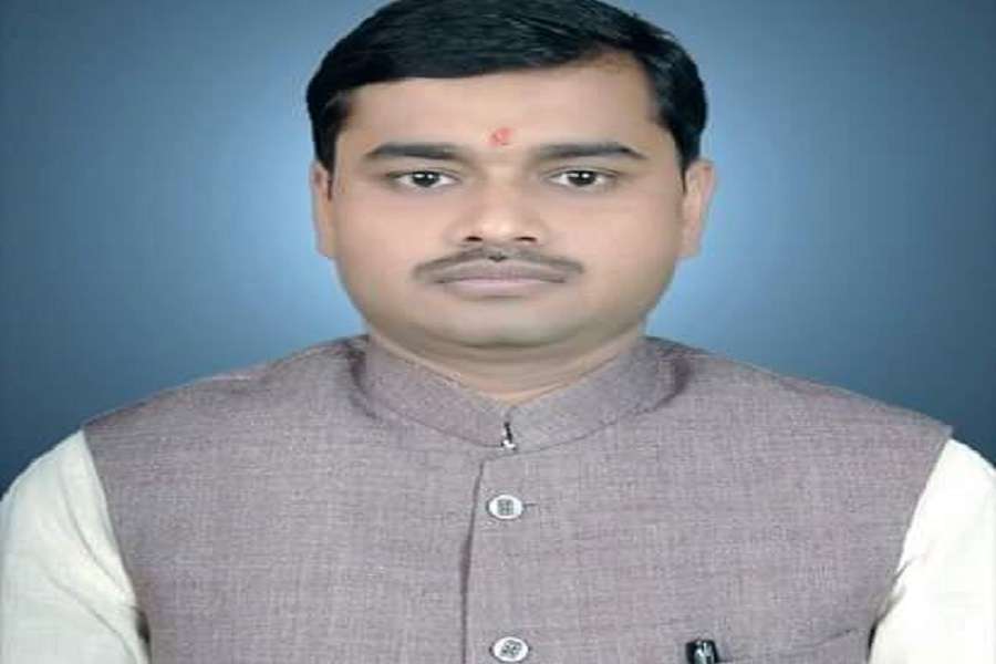 बीएचयू ज्योतिष विभाग के प्रो विनय कुमार पांडेय