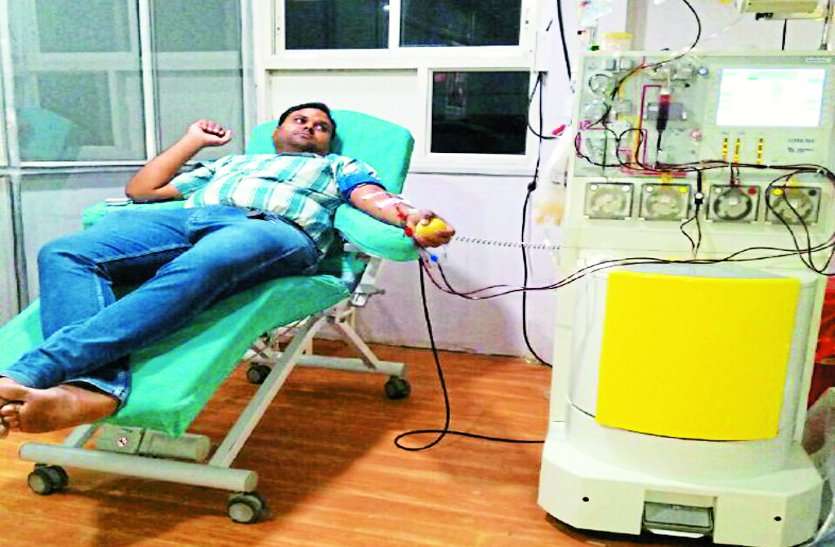 Blood Donation इंटरनेट बंद था पर जुड़े थे इंसानियत के तार,तड़के 5 बजे पहुंच बचाई जान