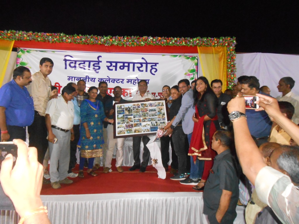 mungeli news समारोह में अफसरों ने साझा किया अपना- अपना कार्यानुभव