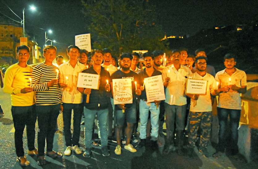 jaipur candle march उन्नाव दुष्कर्म पीड़िता के लिए इंसाफ की मांग को लेकर शहरवासियो ने निकाला कैंडल मार्च