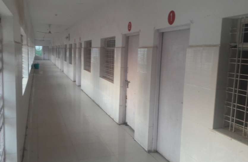 mp govermeant hospital latest news हाल-ए-सरकारी अस्पताल, खाली पड़े प्राइवेट वार्ड, और धूल खा रहे पलंग
