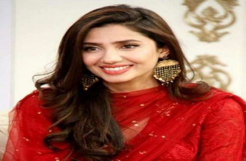 mahira khan Video: राज कपूर के गाने पर थिरकीं माहिरा खान, जिसने देखा वही हुआ घायल आपने देखा क्या