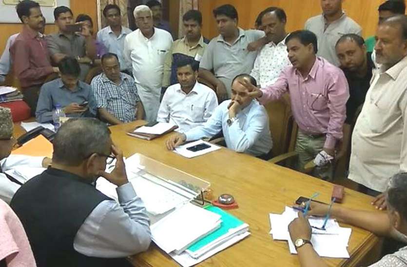 Empower Committee एम्पावर्ड कमेटी की बैठक से पहले ही तकरार, भाजपा पार्षदों ने महापौर और उपायुक्तों को सुनाई खरी-खरी