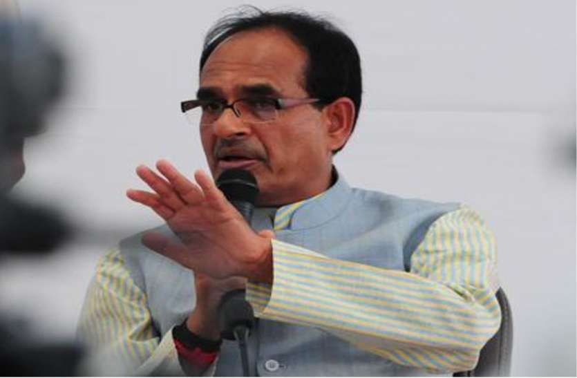 Chief Minister in Bhikangaon Live Update पढि़ए आखिर क्यों सीएम को खुद आकर रोकना पड़ा स्वागत