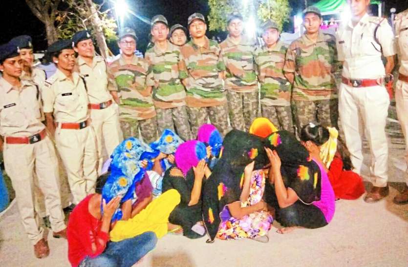 patrika देह व्यापार में शामिल 10 लड़कियों व 9 संदिग्ध लड़को को लिया हिरासत