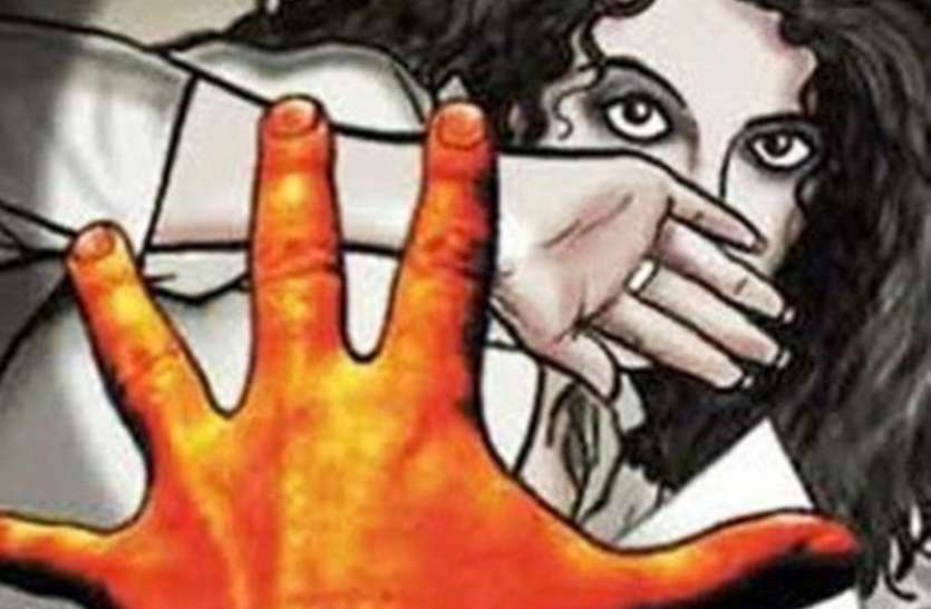 पनकी स्थित प्राथमिक स्कूल की घटना, पुलिस ने मामला दर्ज कर आरोपी की गिरफ्तारी के लिए लगी गुरू-शिष्य के रिश्ते को किया तार-तार, छात्राओं के साथ कईबार रेप का प्रयास
