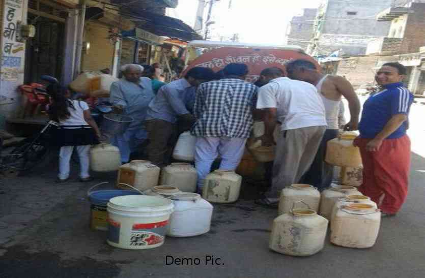 water cries यहां के लोग बूंद-बूंद तरस रहें है पानी को, जानिएं कारण