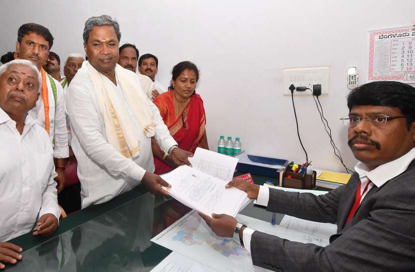 siddu 'शुभ शुक्रवार' पर सिद्धरामय्या और कुमारस्वामी ने भरे नामांकन पत्र