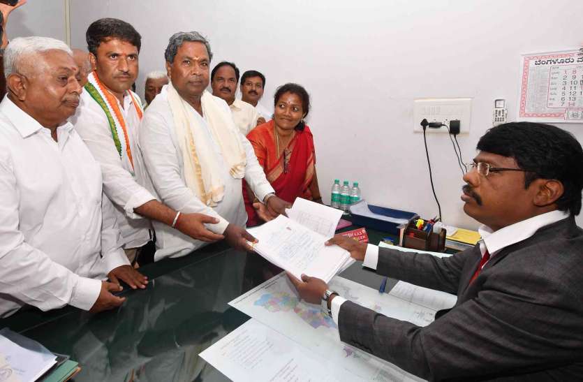 Bangalore, Karnataka, Election news, मैं अकेला विपक्ष के निशाने पर : सिद्धरामय्या