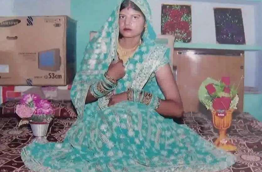 Hapur डीजे पर डांस कर रही दूल्हे की भाभी के साथ अचानक हुआ कुछ ऐसा कि मच गई चीख-पुकार