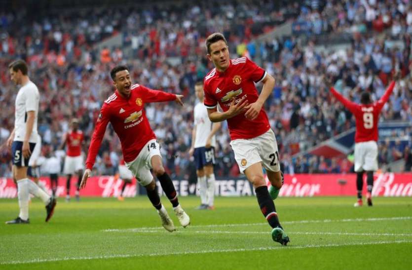 manchester united striker alexes sanchej FA CUP SEMIFINAL: सांचेज और हरेरा के गोल की बदौलत मेनचेस्टर यूनाइट फाइनल में