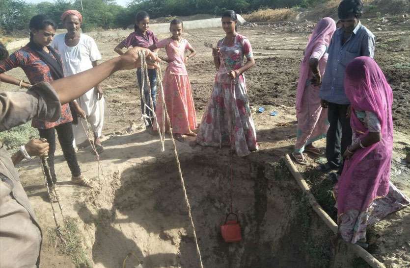 Narmda water किसानों ने जमीन दी, विभाग ने पीने का पानी भी नहीं दिया