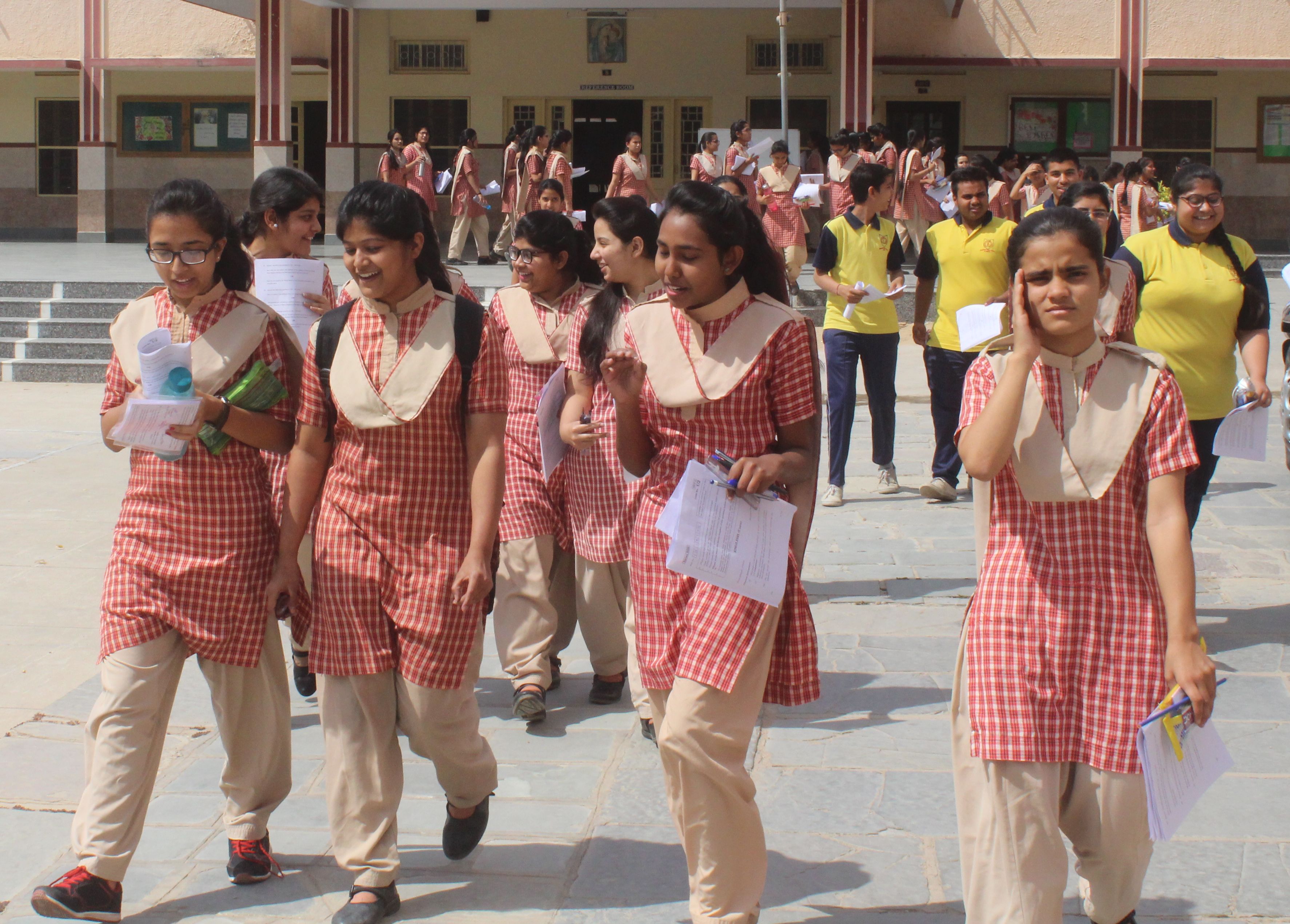 cbse economics paper on 25th फिर होगा बारहवीं का इकोनॉमिक्स का पेपर, अब स्टूडेंट्स को रहेगा रिजल्ट का इंतजार