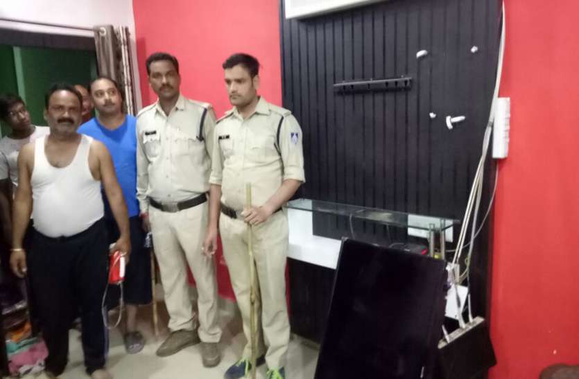 thief खाली मकान में हुई चोरी, नकदी व अंगूठी ले गए चोर