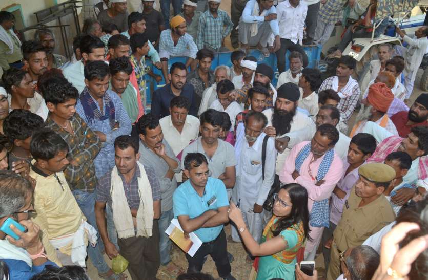 farmer 24 घंटे इंतजार के बाद भी नहीं ली उपज नाराज किसानों ने किया चक्काजाम