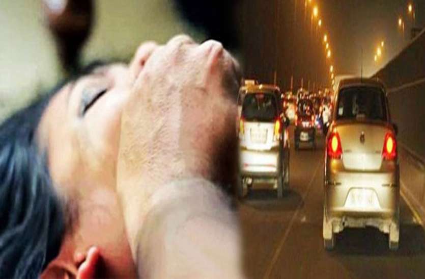 Greater Noida ग्रेटर नोएडा: चलती कार में 11वीं की छात्रा से 11 घंटे तक गैंगरेप, पीड़िता बोली- स्कूल बस मिस होने पर क्लासमेट ने दी थी लिफ्ट