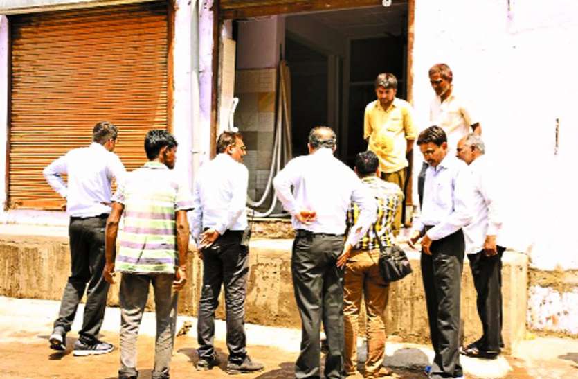 19 packaged water plant sealed by Municipal Corporation मनपा ने सील किए 19 पैकेज्ड वाटर प्लांट