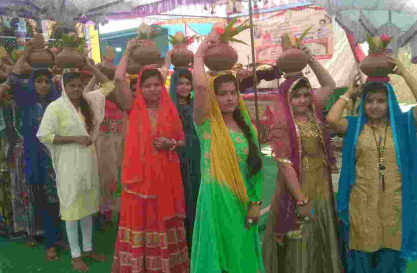 pratapgarh बरखेड़ी में निकाली शोभायात्रा