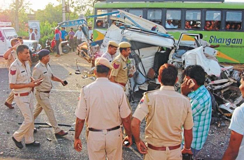 Major road accident in jhunjhunu 5 died from haryana family
