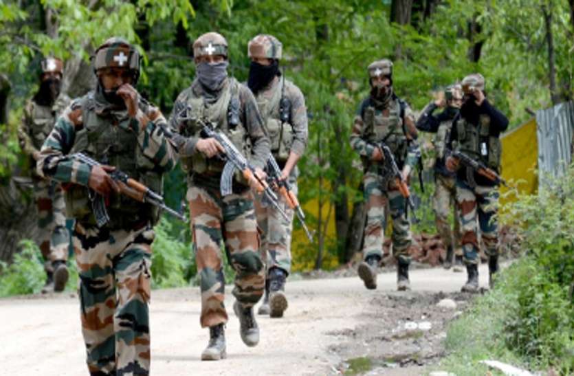 chhattisgarh news गढ़चिरौली में मुठभेड़, 72 घंटे में 37 माओवादियों को मार गिराया, 15 के शव इंद्रावती नदी में मिले