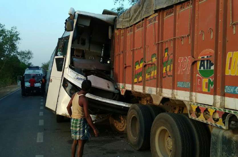 सभी घायलों को भेजा गया धरमजयगढ़ सिविल अस्पताल, इलाज जारी