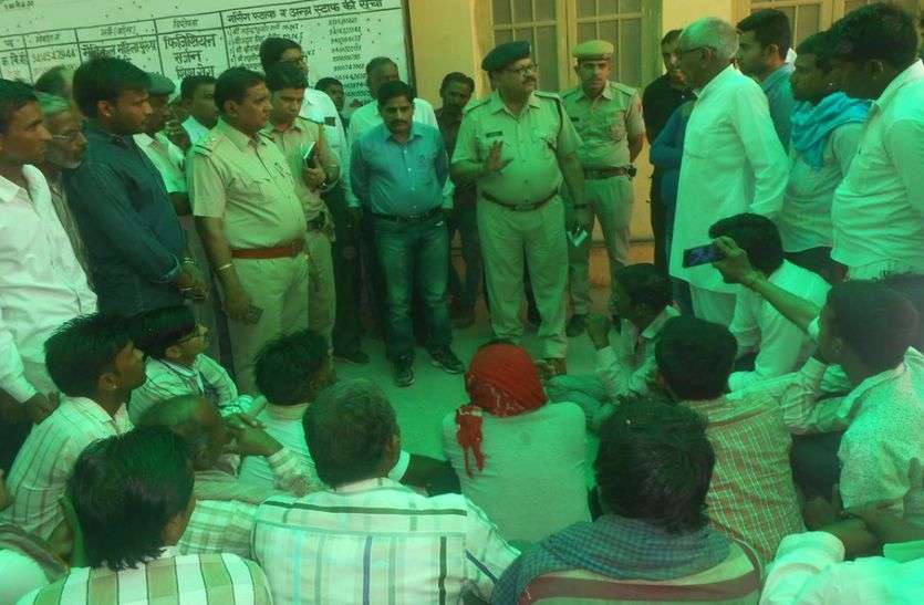 churu news श्मशान भूमि के रास्ते का विवाद, लाठियों से पीटकर इन्द्रसिंह की हत्या