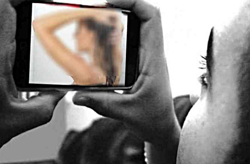 porn sites making Young people Gothic,Porn sites making gesture to the youth,ban on porn sites,Jabalpur,mp govt,digitalisation,Centre Digital India,digital india,cyber crime,state cyber crime ,crime,jabalpur police, युवाओं को वहशी बना रहीं पोर्न साइट्स, स्टेट साइबर सेल ने बैन करने की शुरु की कार्रवाई
