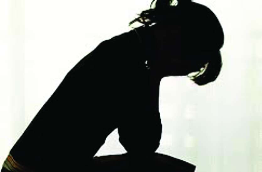 misbehave with pilibanga private school girl पीलीबंगा के एक निजी स्कूल की छात्रा से अश्लील हरकत करते हैं युवक