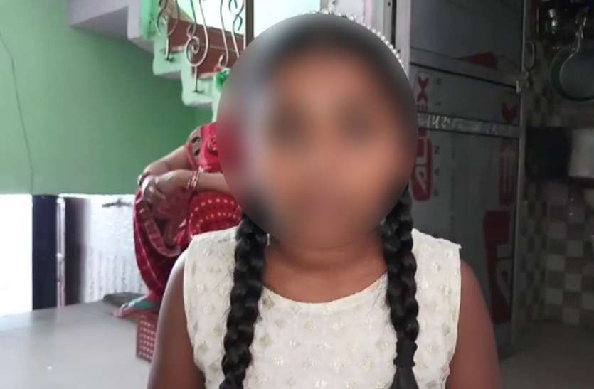 Muzaffarnagar 7वीं कक्षा की दलित छात्रा ने टीचर पर लगाए जातिसूचक शब्द कहने और क्लास में सबसे पीछे बिठाने के आरोप