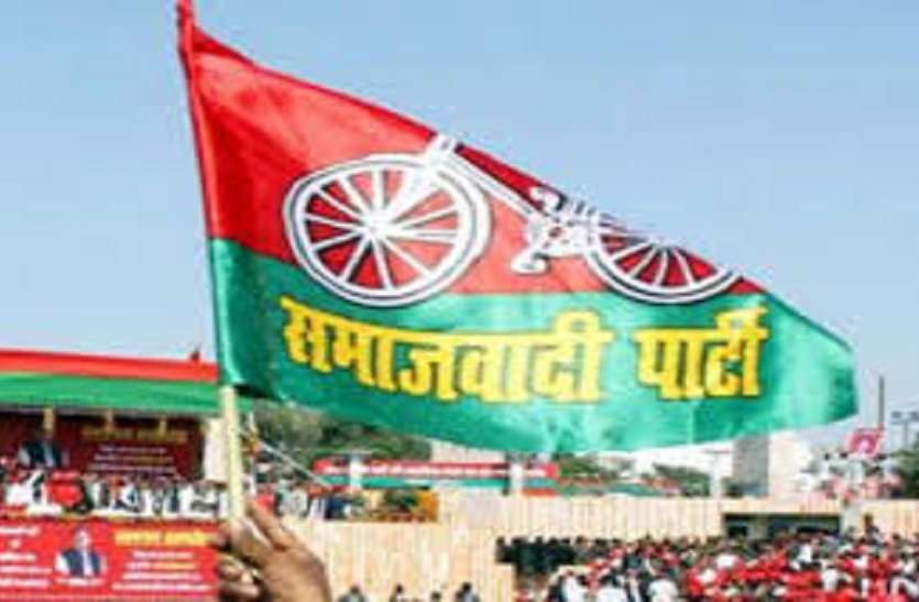 sp leaders समाजवादी पार्टी के नेताओं ने कर ली थी सीएम योगी को काले झंडे दिखाने की तैयारी, पुलिस ने आठ को पकड़ा