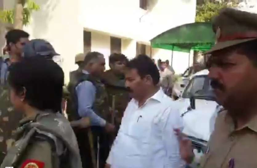 meerut डीजीपी से लेकर एसएसपी तक को एससी-एसटी आयोग ने किया तलब, जानिए पूरा मामला