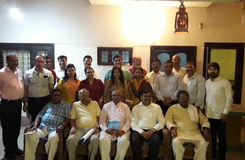 swasthya ayam इस वीवीआर्इपी शहर में जरूरतमंदों को इलाज और दवा उपलब्ध कराएगा स्वास्थ्य आयाम