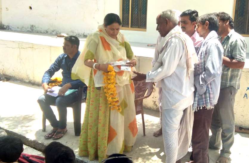 education minister ग्रामीण विकास कार्यों में गुणवत्ता और उपयोगिता पर पूरा ध्यान दें