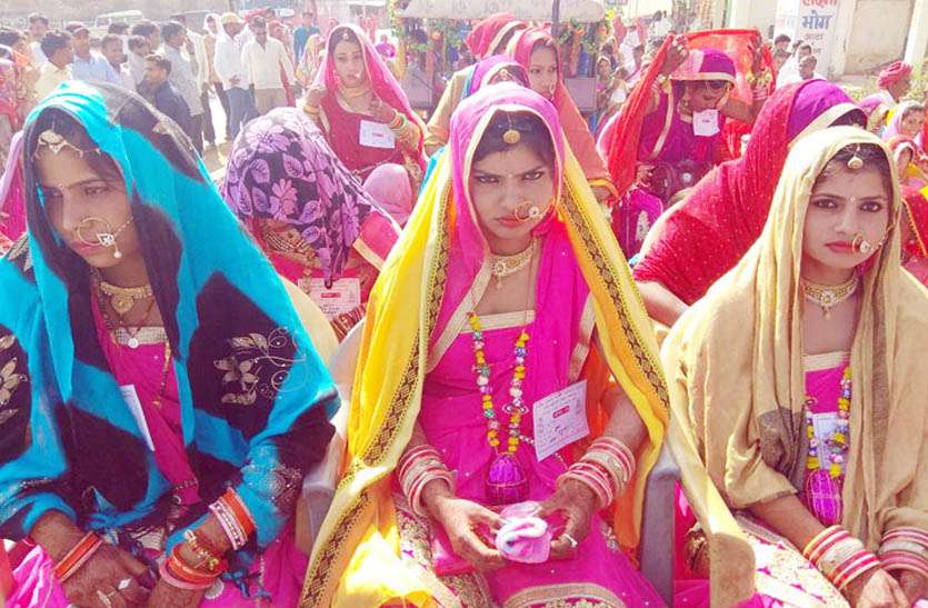 सामूहिक विवाह सम्मेलन जीवनभर साथ निभाने का एक-दूसरे को दिया वचन, खारवाल समाज के सामूहिक विवाह सम्मेलन में 21 जोड़ों का हुआ पाणिग्रहण संस्कार