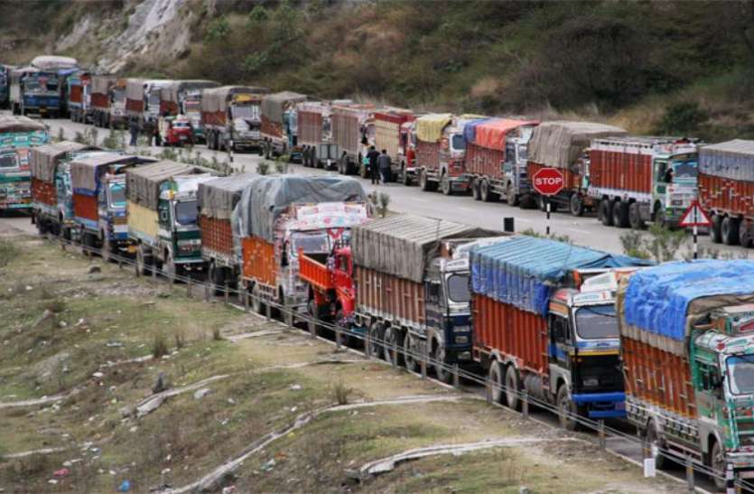 Transporters तेल की बढ़ती कीमतों से परेशान ट्रांसपोर्टर करेंगे हड़ताल, बढ़ सकती है महंगाई