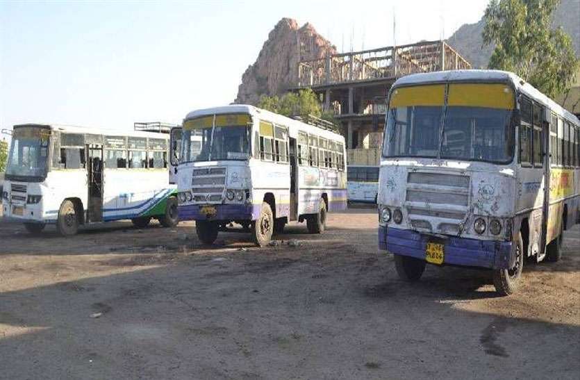 Travelling in Roadways bus विधायकों को रास नहीं आ रहा रोडवेज का सफर
