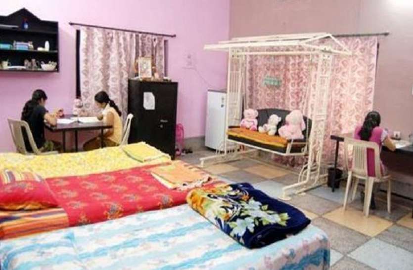 pg पैसा कमाने दिल्ली आई लड़कियों के साथ मकान मालिक करते हैं ये सब, रखी जाती हैं ऐसी शर्तें