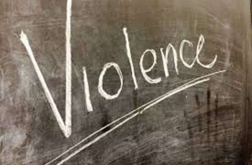 violence सरायमीर में उपद्रव के दौरान नेता से हुआ था दुर्व्यवहार, आक्रोश