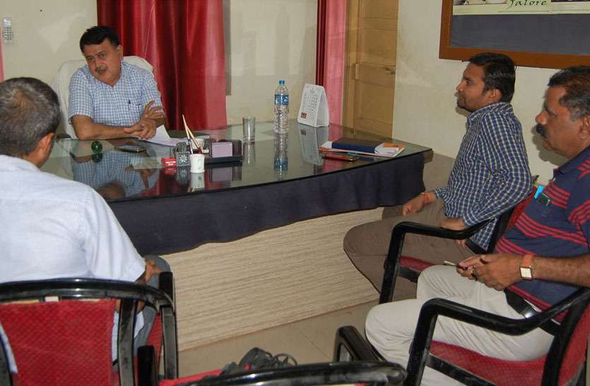 Jalore Nagar parishad डीडीआर पहुंचे जालोर, सभापति बोले-आयुक्त काम ही नहीं करते