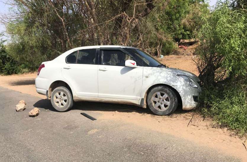 Jalore News दुर्घटना में आबकारी निरीक्षक हुए घायल, पत्नी की मौत
