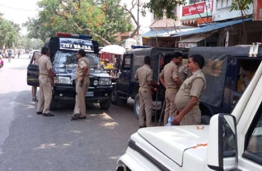 up police पुलिस से बचने के लिए ओबैसी की शरण में पहुंचा आजमगढ़ उपद्रव का मुख्य आरोपी