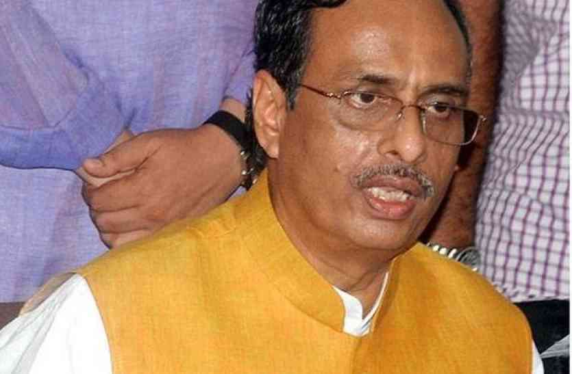 dr dinesh sharma Sawarn Samaj Bharat Bandh in UP : भारत बंद का असर, यूपी के उपमुख्यमंत्री डॉ. दिनेश शर्मा का कार्यक्रम कैंसिल