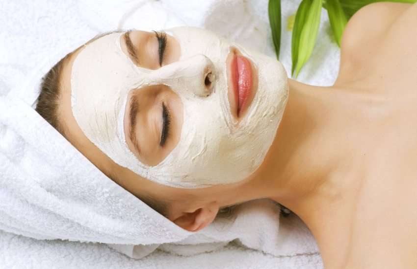 make-up,make-up tips,facial tips,fruit facial tips,beauty tips\,beauty tips,beauty tips in hindi,homemade beauty tips in hindi, Beauty Tips : घर बैठे ही करें फ्रूट फेशियल, आसान तरीके से पाएं ग्लोइंग स्किन