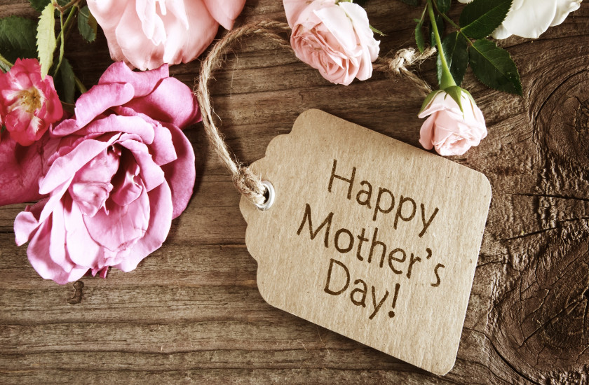 MOTHER'S DAY SPECIAL STORY MOTHER'S DAY : प्यारी मां को सरप्राइज करने के लिए यादों का कोलाज