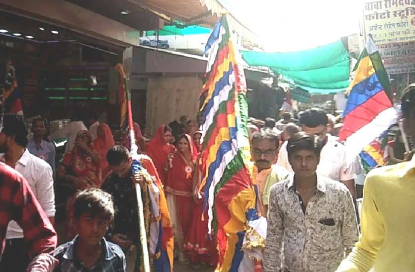 Jaisalmer patrika JAISALMER NEWS- सैकड़ों लोगों ने बाबा के दरबार कर पहुंच किया कुछ ऐसा कि...
