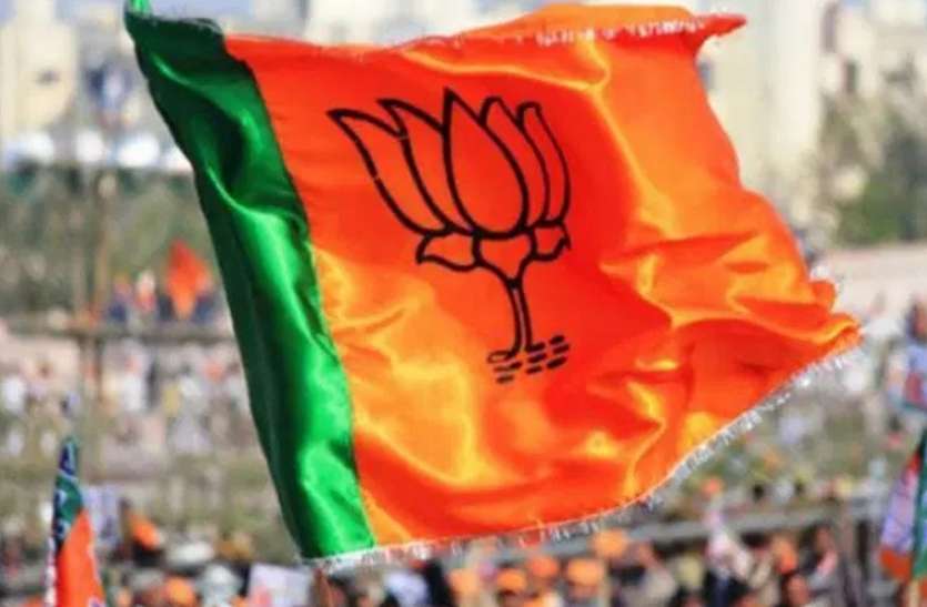 seoni पीले चावल डालकर भाजपा देगी आमंत्रण