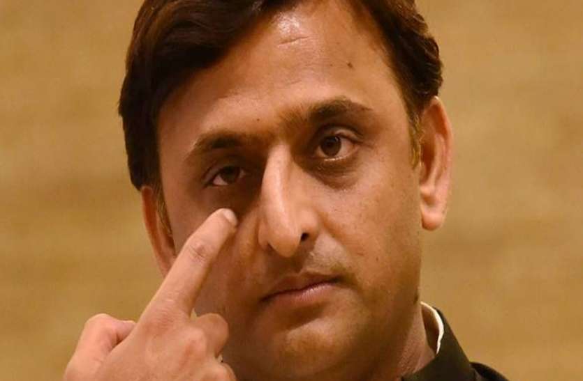 difficult to make a Ram Katha in BJP Government - investigation demand सपा सरकार में अफसरशाही ऐसी कि राम कथा कराना मुश्किल- बनारसकांड की जांच हो