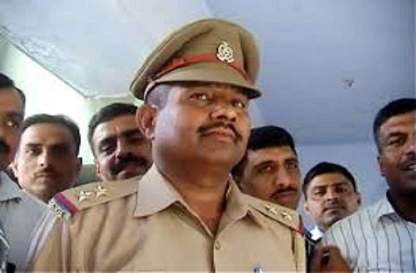 wife of Dacoit chhaviram made sub inspector to son