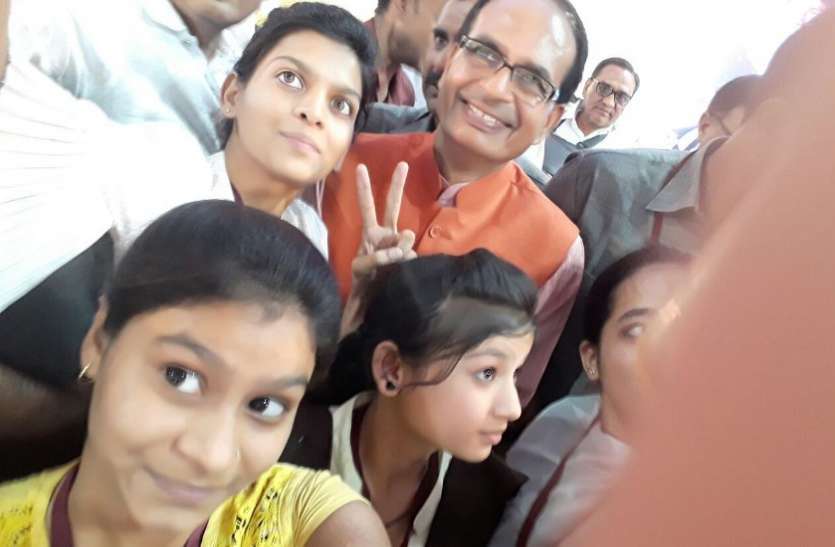 seoni बोर्ड परीक्षा के रिजल्ट में प्राइवेट स्कूल रहे फिसड्डी, सरकारी निकले आगे
